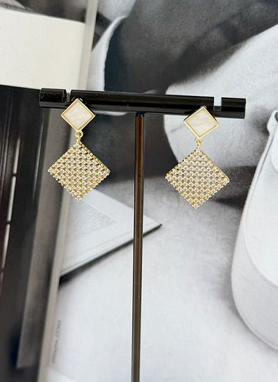 product-detail-image